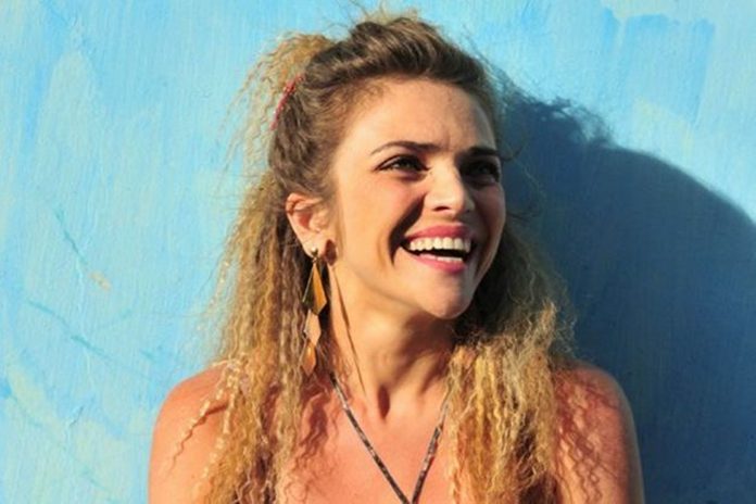 Titina Medeiros http://noticiasdetv.com/