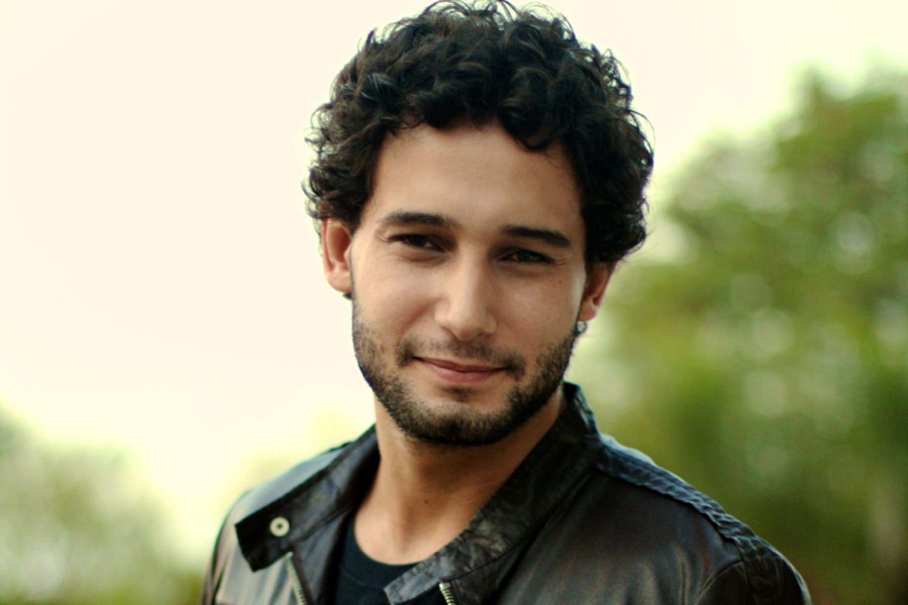 Exclusivo Rafael Almeida é Hurzabum na novela “O Rico e Lázaro”