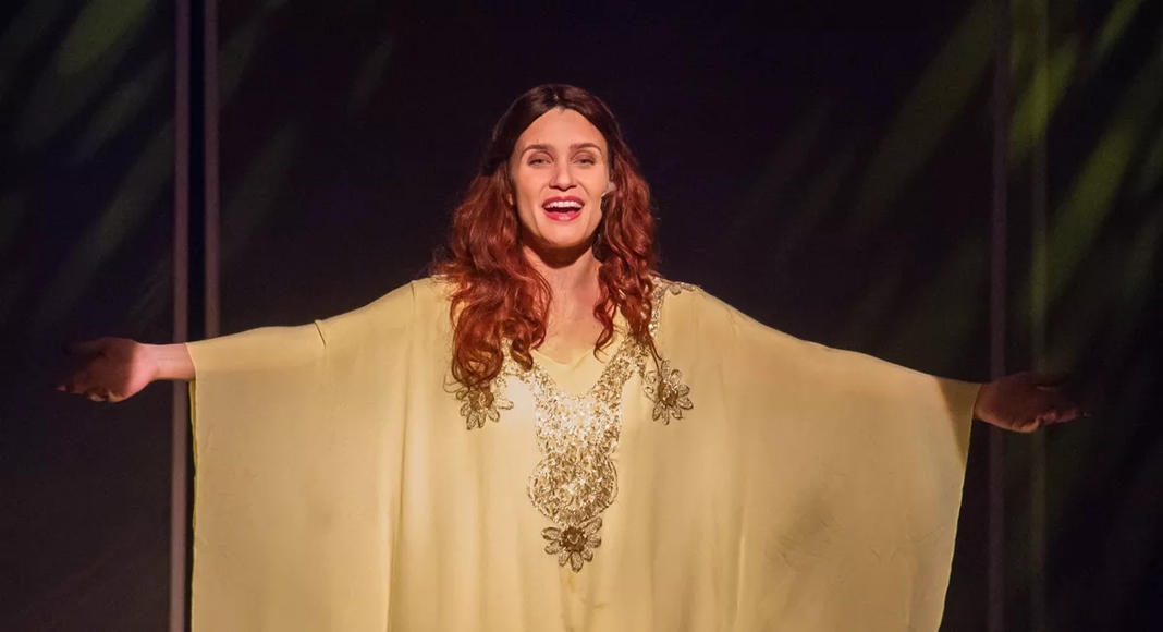 Stephanie Serrat (Foto: Reprodução)