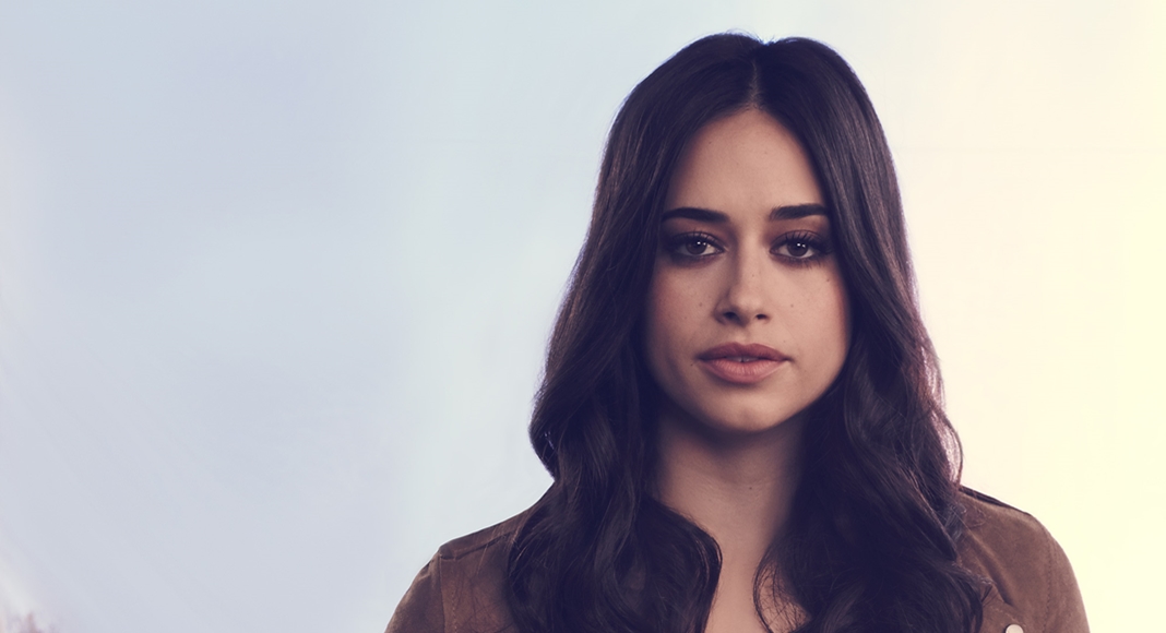 Jeanine Mason (Foto: Reprodução)