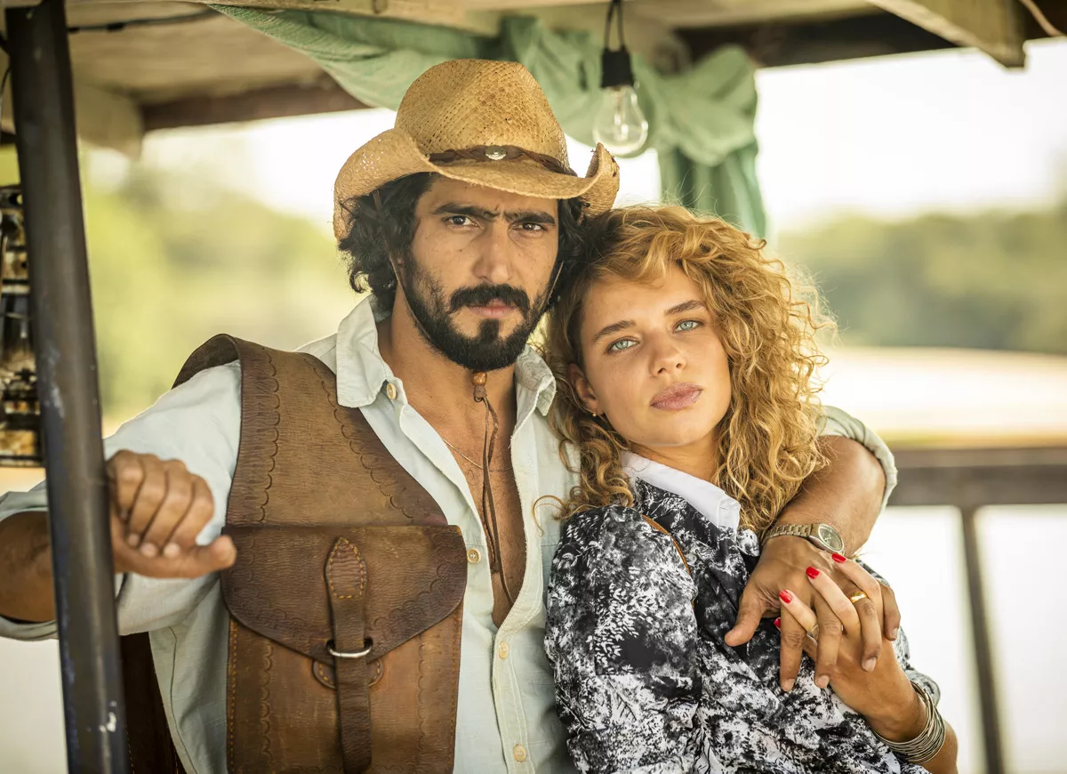 José Leôncio e Madeleine da primeira fase, no remake de "Pantanal" interpretada por Bruna Liznmeyer e Renato Góes (Foto Reprodução/Globo)