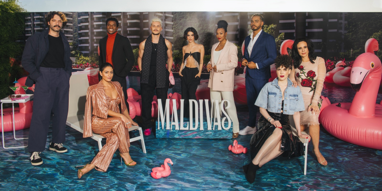 Guilherme Winter, Carol Castro, Samuel Melo, Klebber Toledo, Manu Gavassi, Sheron Menezzes, Romaní, Natália Klein e Vanessa Gerbelli (Foto: Divulgação)